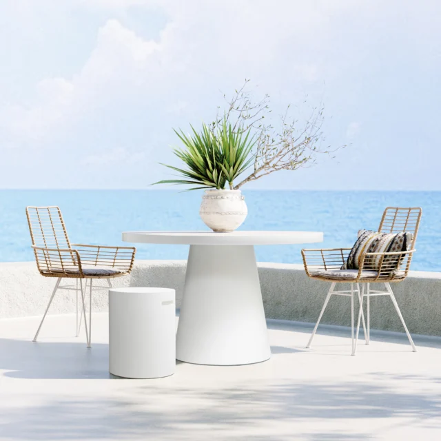 Our Clifton concrete dining table is part of the Cape alfresco range. A stylish crossover between indoor and outdoor. Its minimalist style blends very well with natural textures such as wood, adding a touch of sophistication when combined. Suitable for both indoor and outdoor use.#concretedining #diningtable #darcyandduke #homedecor #outdoordining #outdoorliving